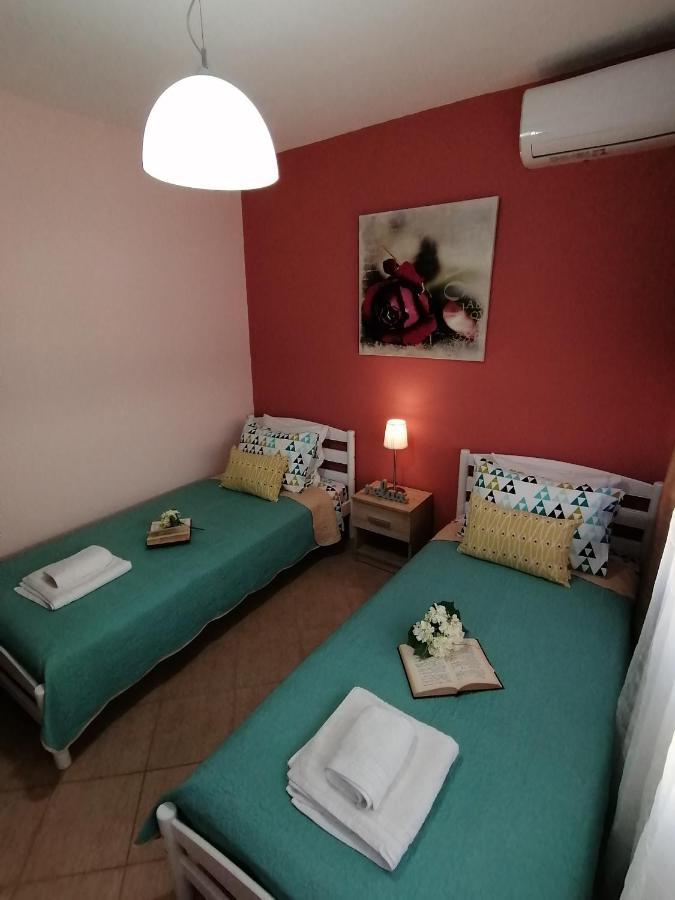 Ferienwohnung Bella Casa Néa Péramos Exterior foto