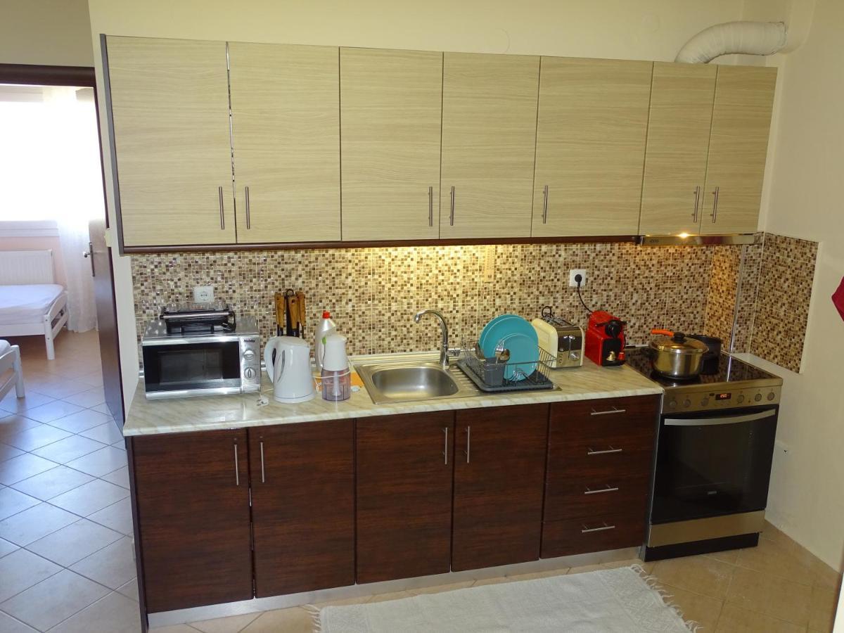Ferienwohnung Bella Casa Néa Péramos Exterior foto